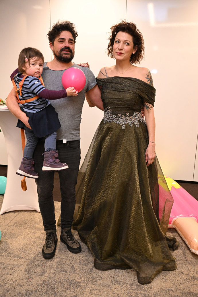 Adéle Elbel to moc slušelo. 