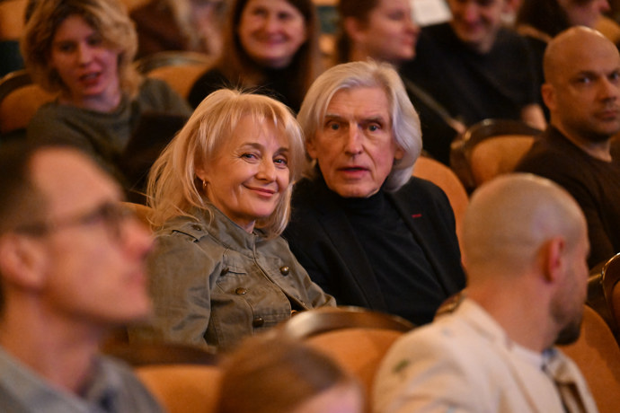 Veronika Žilková s partnerem v publiku. 