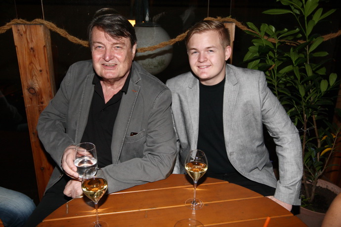 Na jednu z posledních společných akcí vyrazili Štaidl se synem Arturem oba v saku. 