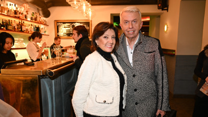 FOTO: Česká zpěvačka Marie Rottrová po boku houslisty Jaroslava Svěceného.