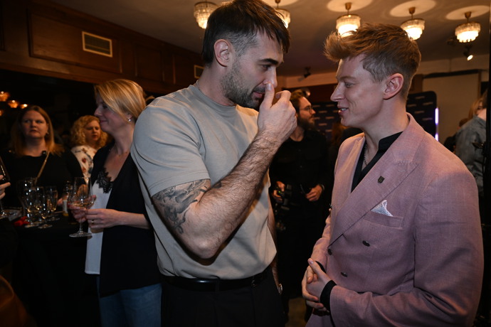 Adam Vacula se dal do řeči s Adamem Mišíkem.