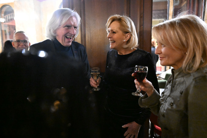 Trojice se skvěle bavila.