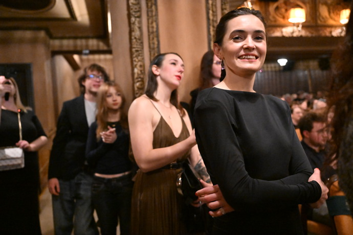 Sarah Haváčová na slavnostním promítání prvních dvou dílu Metoda Markovič: Straka.