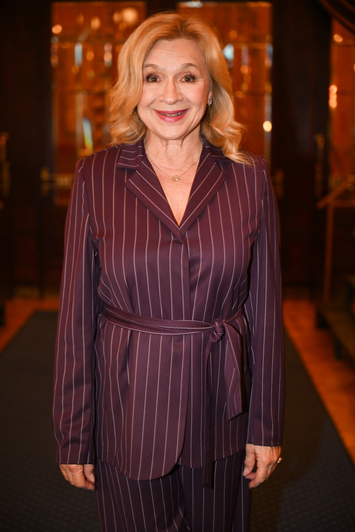 Ráda by se prý více odvázala, proto si užívá alespoň barevné varianty kostýmků, které nosí na holé tělo. 