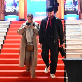 Dvojice spolu i odešla.