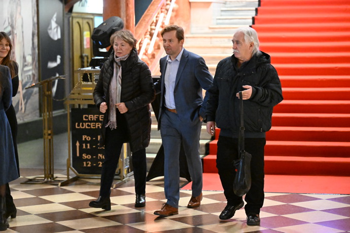 Petra Lněničku na premiéře prvních dvou dílu Metoda Markovič: Straka doprovodili rodiče.