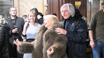 FOTO: Ivan Hubáč se o svou milovanou Veroniku Žilkovou hezky staral.