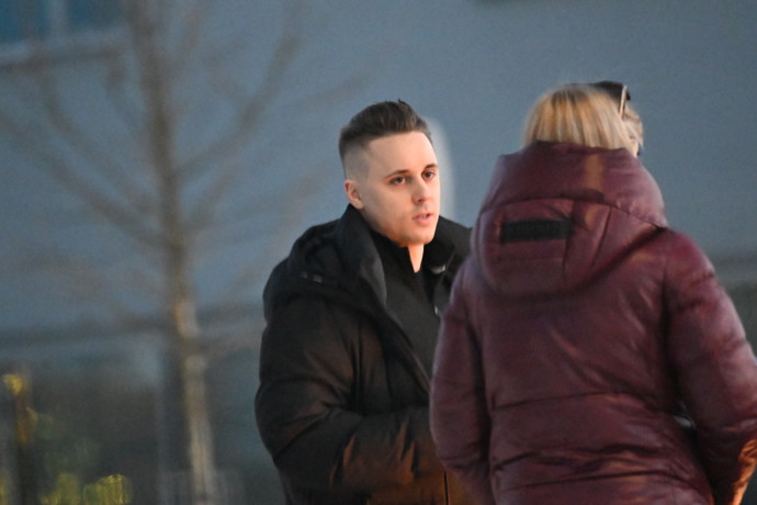 Dorazil herec Tomáš Materna.