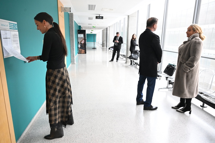 Agáta Hanychová šla na výzvědy. 