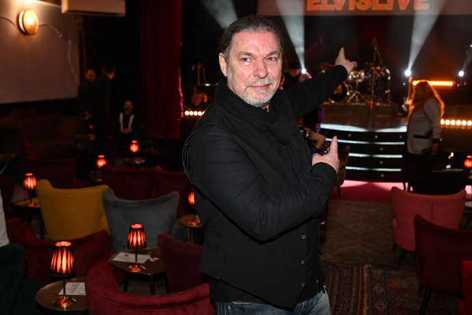 On sám jeho muziku docenil až v době, kdy se hudbě začal sám věnovat. 