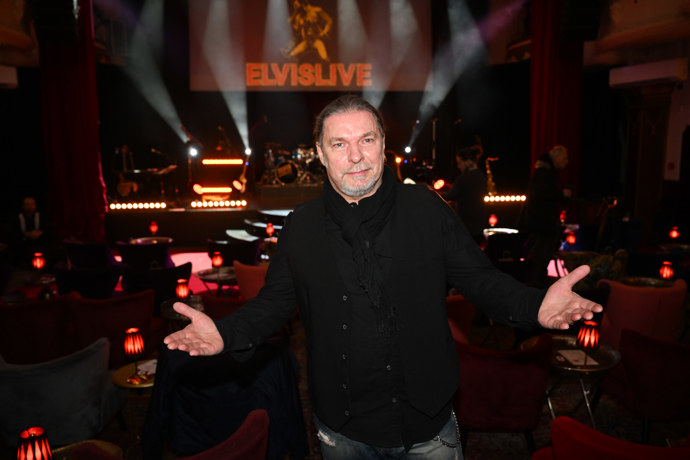 Petr Kolář navštívil koncertní show k nedožitým 91. narozeninám Elvise Presleyho. 