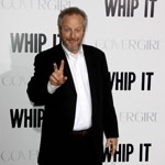 Herec Daniel Stern čelí obvinění ze sjednání si eskortu, za což mu hrozí až půl roku za mřížemi.