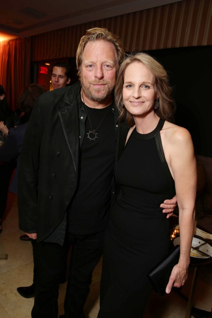 Jejím tátou je hereččin bývalý přítel, producent Matthew Carnahan (na snímku).