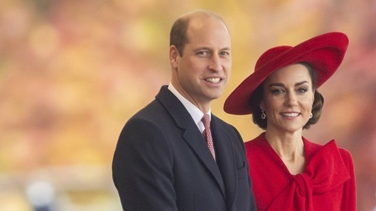 Kate Middleton a princ William přivítali jihokorejského prezidenta a jeho manželku na Horse Guards Parade ve Spojeném království.