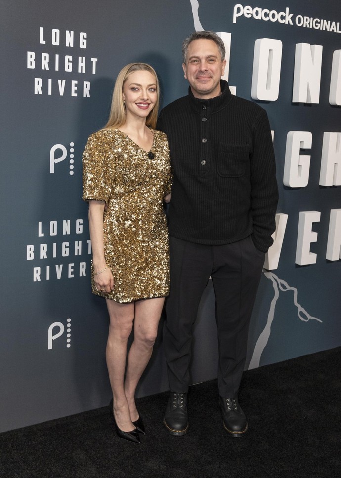 Amanda se roku 2017 vdala za kolegu Thomase Sadoskiho, s nímž vychovává dvě děti.