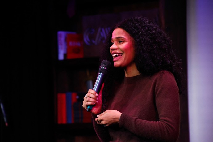 Bianca Cristovao je stand-up komička. 