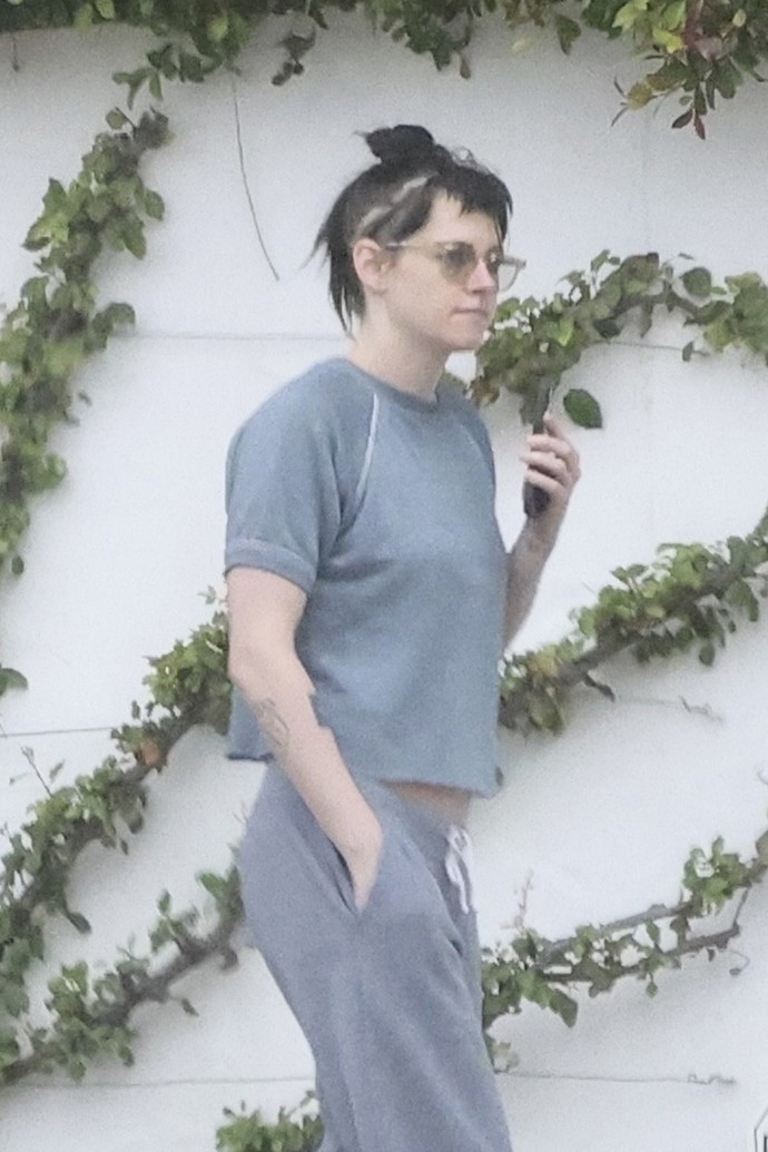 Kristen Stewart je zase k nepoznání.