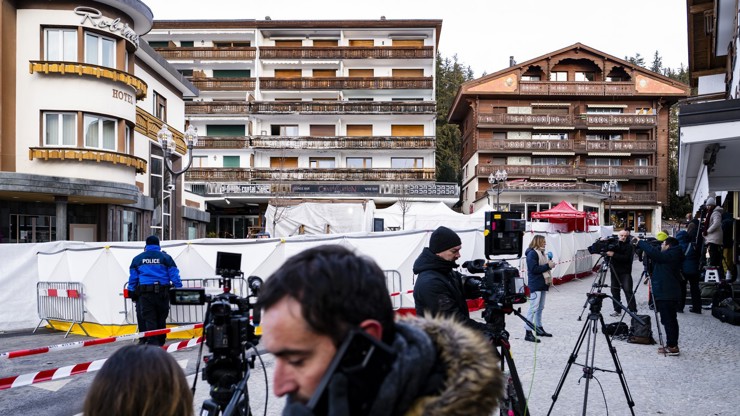 Tragédie ve švýcarském baru.