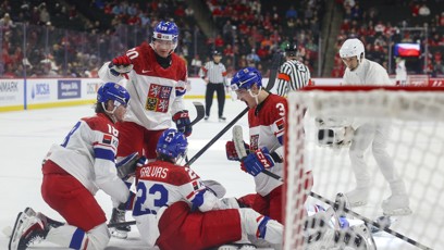 FOTO: Galvas svým "kopnutým" gólem zařídil týmu vítězství.