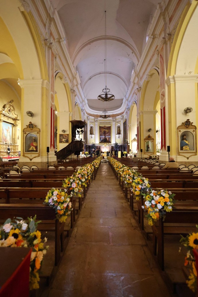 Poslední rozloučení proběhlo v katolickém kostele Notre-Dame-de-l’Assomption.