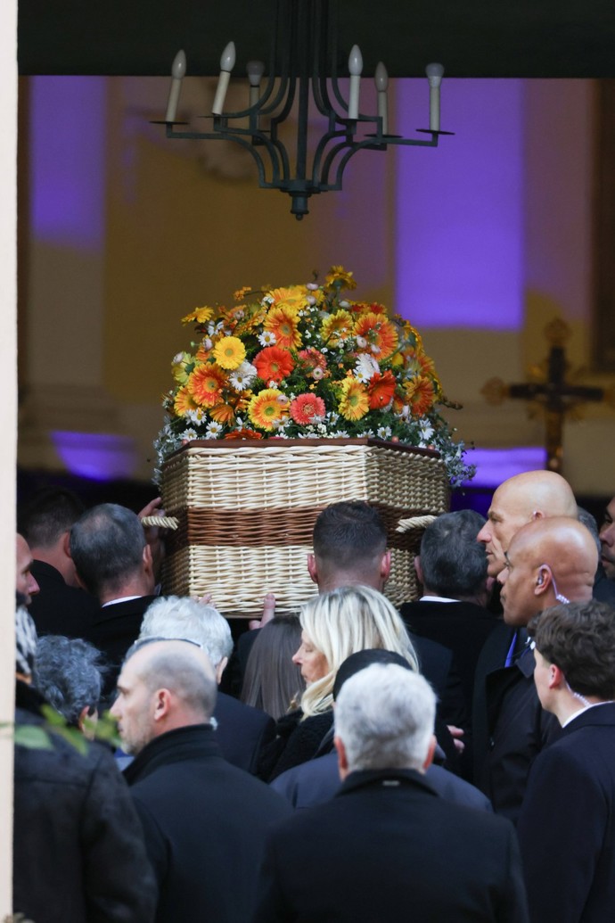 Originální proutěná rakev.