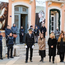 Poslední rozloučení s legendární Brigitte Bardot v Saint-Tropez.