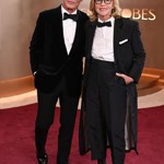 Herečtí manželé Amy Madigan a Ed Harris dorazili po dvacetileté pauze na předávání Zlatých globů, přičemž aktualizovali svůj třicet let starý look ze stejné akce.