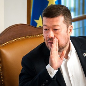 Předseda sněmovny Tomio Okamura.