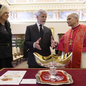 Petr Pavel a Eva Pavlová se setkali s papežem.