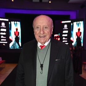 Felix Slováček se obrátil na advokáta.