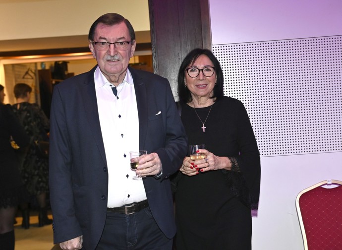 Přišly i známé páry. 