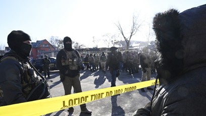 FOTO: Agenti ICE se dostávají stále častěji do konfliktů s občany.