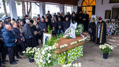 FOTO: Poslední rozloučení se slovenskou influencerkou Monikou Jákliovou.