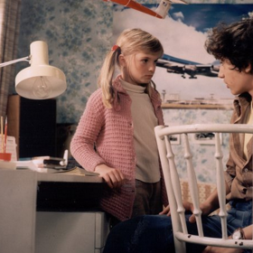 snímek z filmu Veronika, prostě Nika (Michaela Kudláčková, Boleslav Skalski)