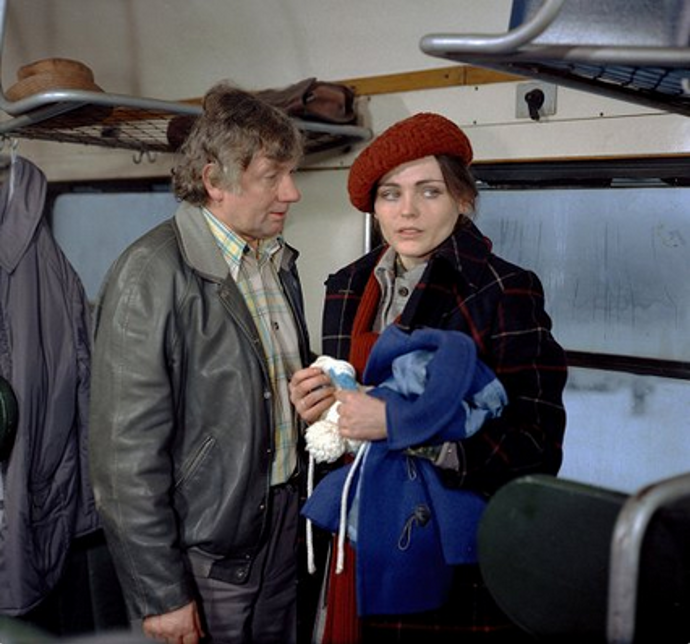 Její život poznamenal alkohol (Bakaláři, Vlastimil Hašek a Eva Jakoubková).