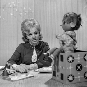 ...osud jí ale nepřál (Pohádkové dívánky, 1955).