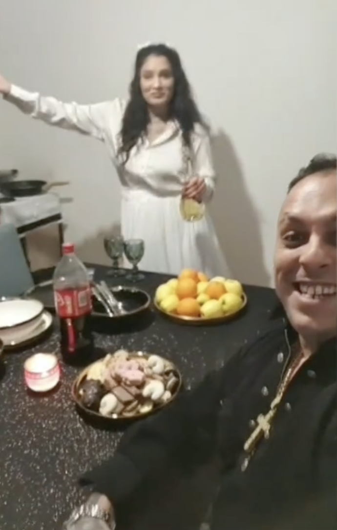 Na Vánoce se ještě tvářili jako šťastná rodinka.