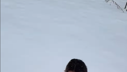 FOTO: Eva šla do plavek ve sněhu.