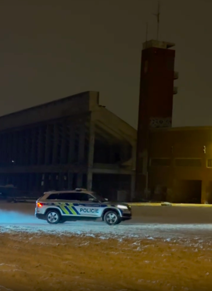 Na sociálních sítích sklízejí kritiku.