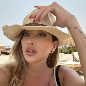 Mirka se netajila problémy s pitím.