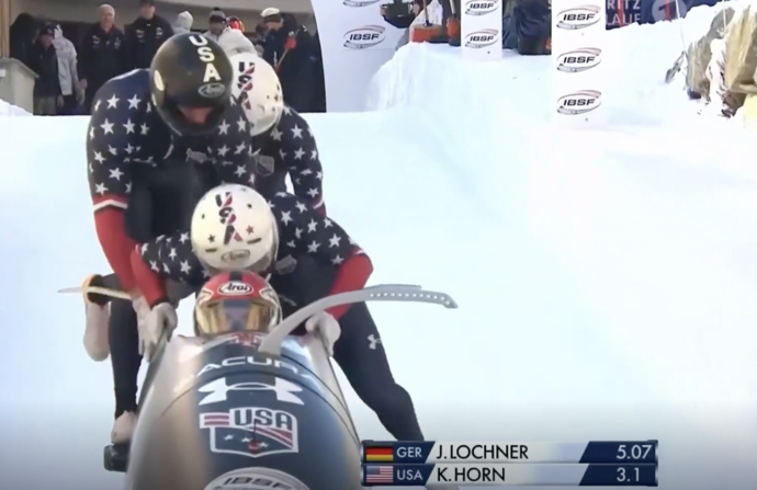 Jednomu z nich se, však smýkla noha.