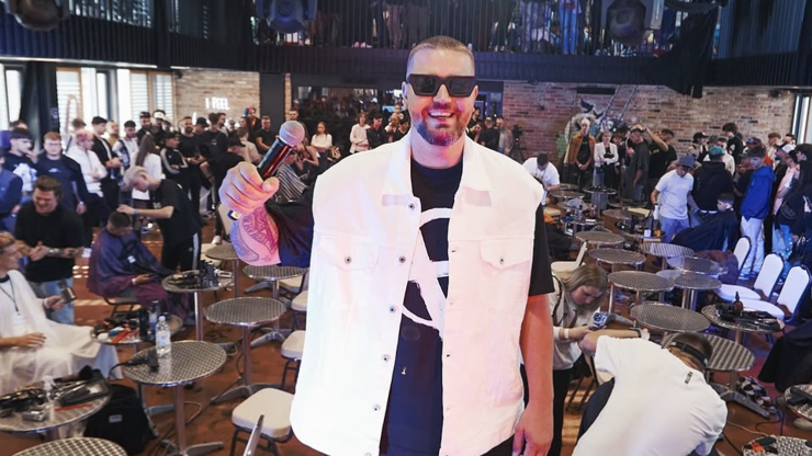 Oblíbený moderátor a hypeman Osťo.