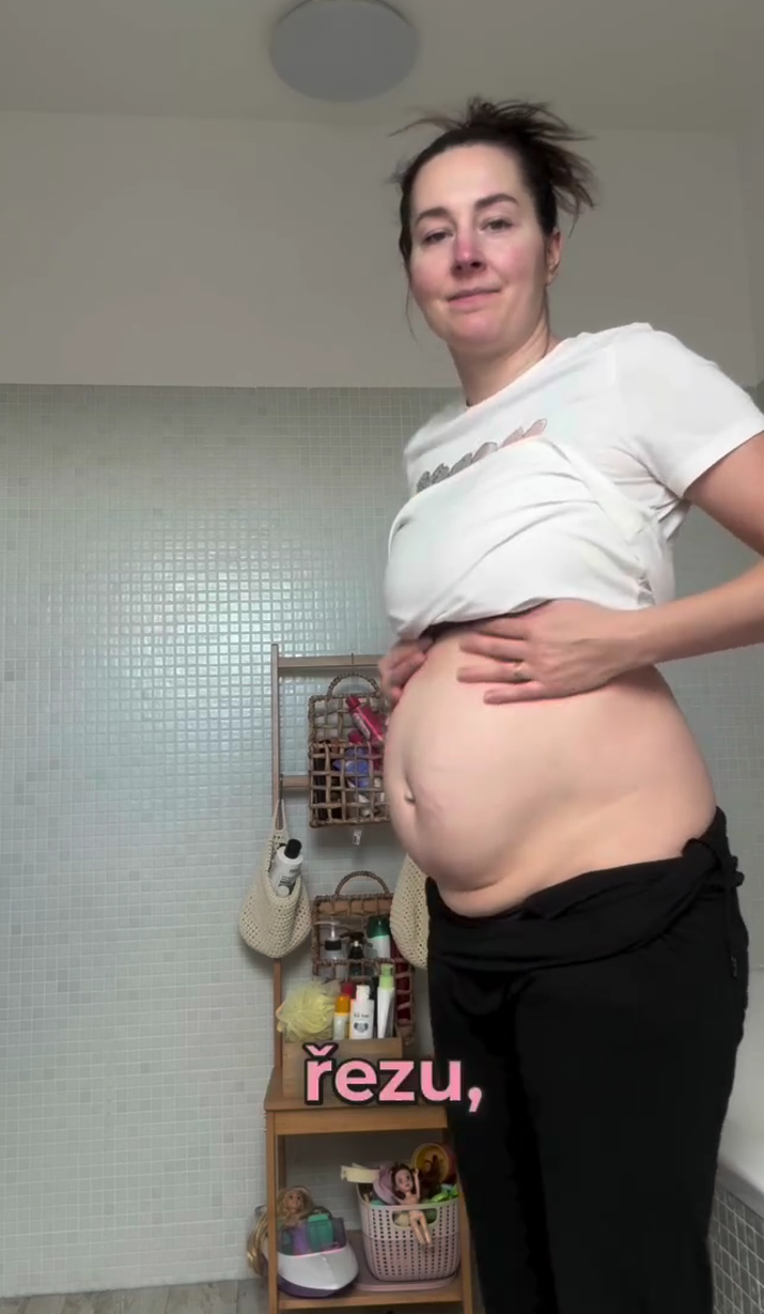 V lednu ukázala své tělo po porodu syna Theodora, aby čerstvým maminkám předvedla, že v tom nejsou samy. A že i někdejší sportovkyně s dokonalou figurou je prostě normální ženská.