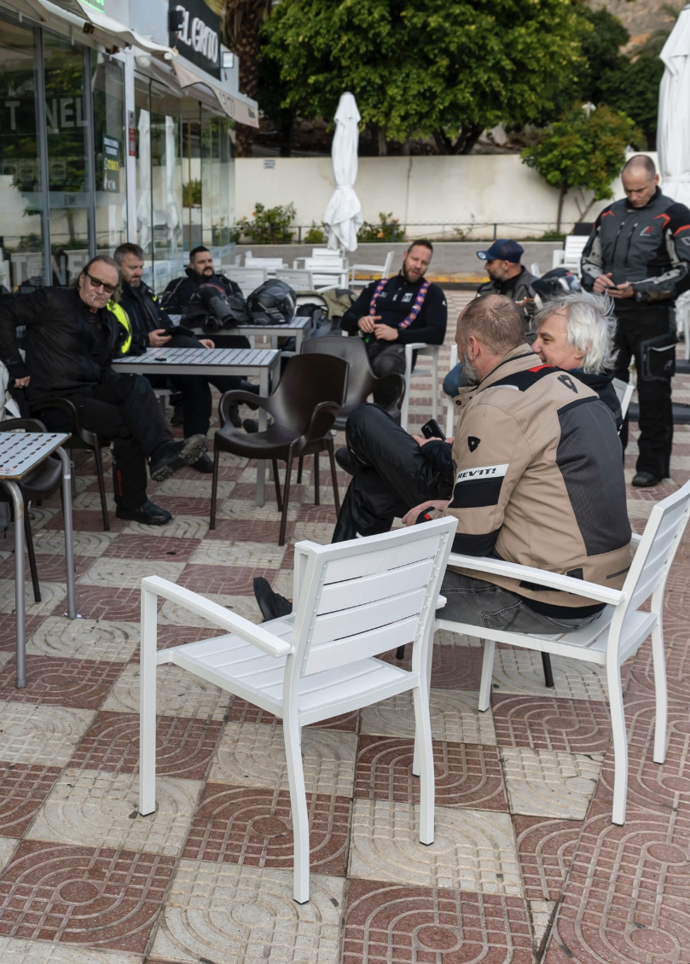 Petr Pavel se svými kamarády obráží silnice Španělska.