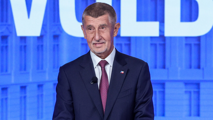 Andrej Babiš v televizní debatě.