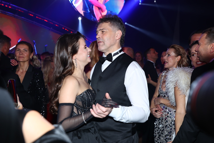 Jaromír Jágr to s Dominikou rozjížděl.