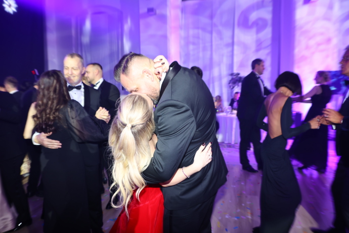 Došlo i na polibek.