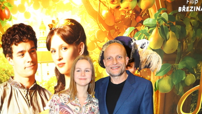 FOTO: Jiří Ployhar po boku krásné partnerky.