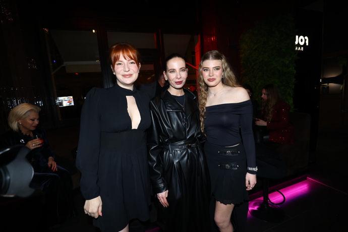  Kateřina Bláhová a Debbi Brown s dcerou Andrey Verešové.