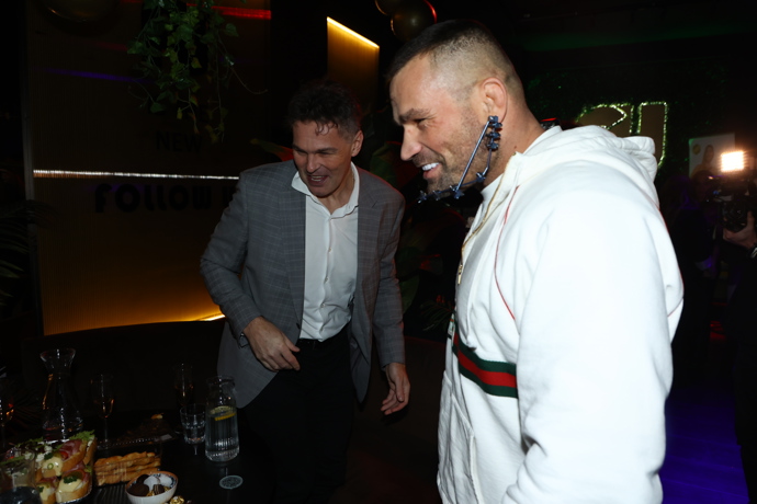 Karlos Vémola s Jaromírem Jágrem.